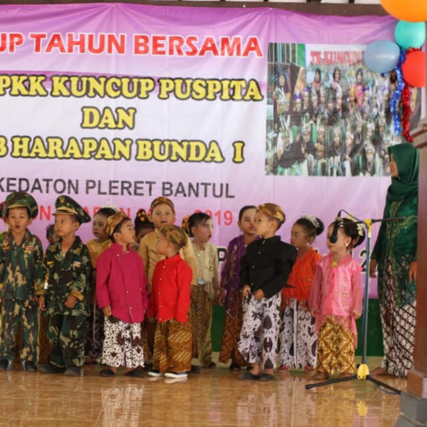 Tutup Tahun TK PKK Kuncup Puspita dan KB Harapan Bunda